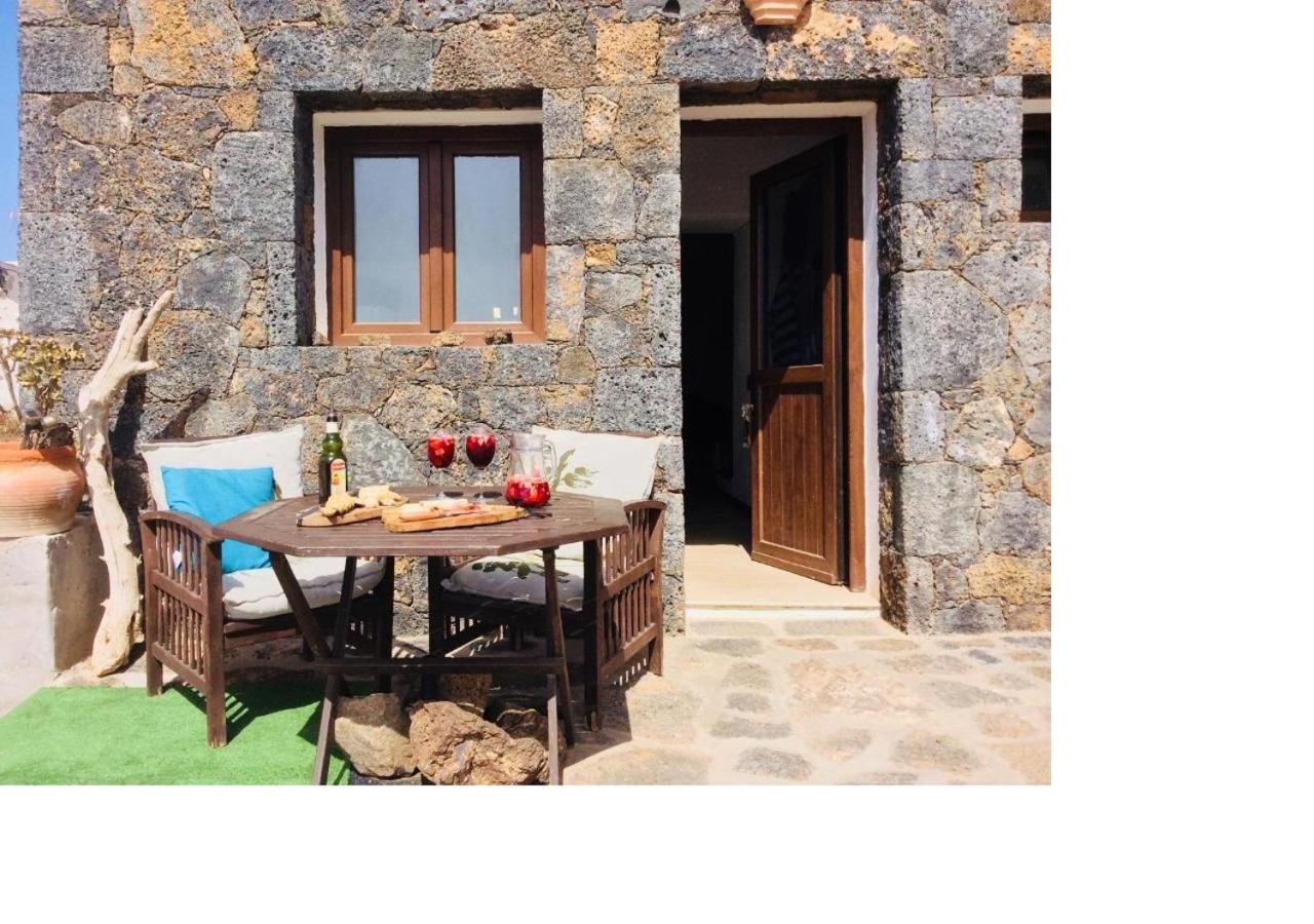 Lovely Cottage La Oliva Exterior photo
